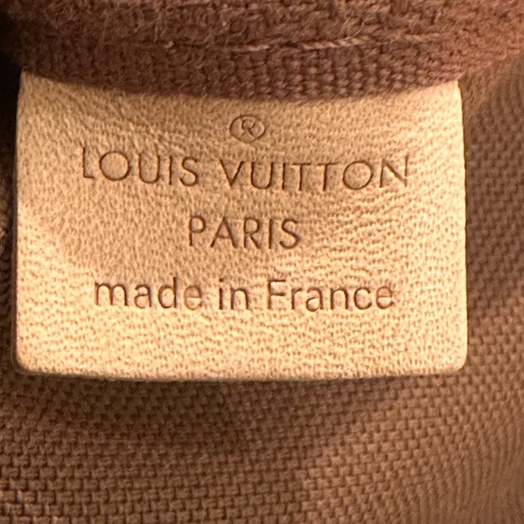 💯% Authentic Louis Vuitton Pochette✨ - Picture 14 of 16